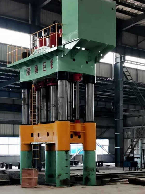 2500T鍛(duàn)造液壓(ya)機-河北(bei)大鼎