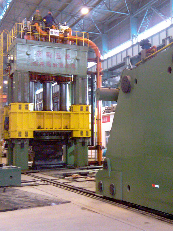 3150T快(kuài)鍛液壓(yā)機組-襄(xiāng)陽鋼鐵(tiě)